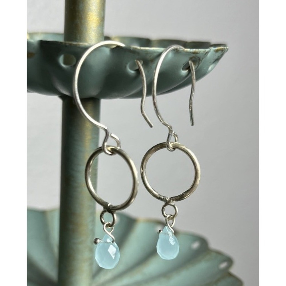 Earrings Artisan Glass Faceted‎ Silver Toned Dangle Hand Crafted Earrings